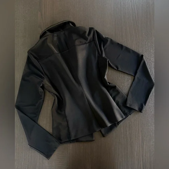 Forever 21 Black Blazer - Picture 7 of 8